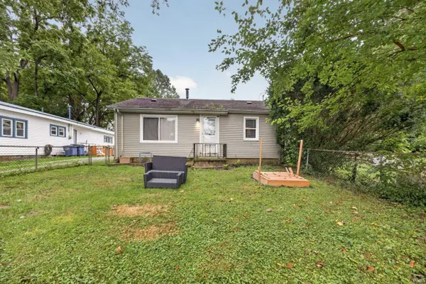 812 26th ST, Bedford, IN 47421