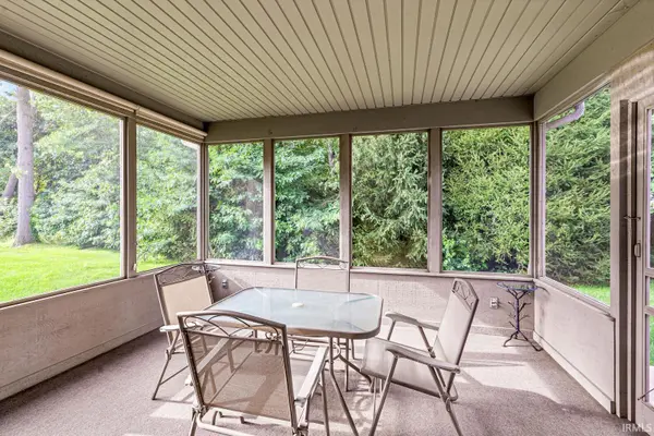 16099 Gumwood Crossing DR, Granger, IN 46530