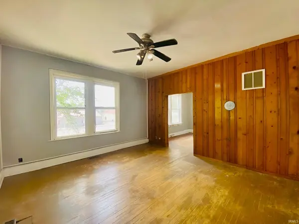 12 E Market ST, Chrisney, IN 47611