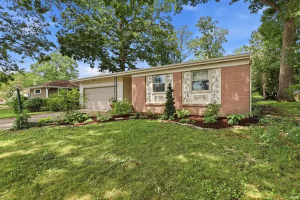 3017 CURDES AVE, Fort Wayne, IN 46805