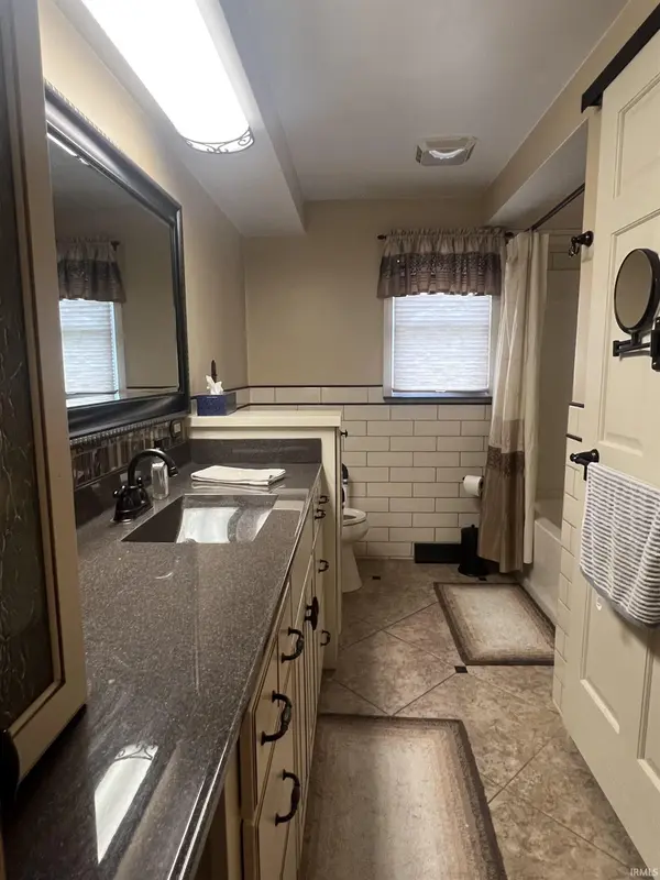 1804 N 350 W RD, Jasper, IN 47546