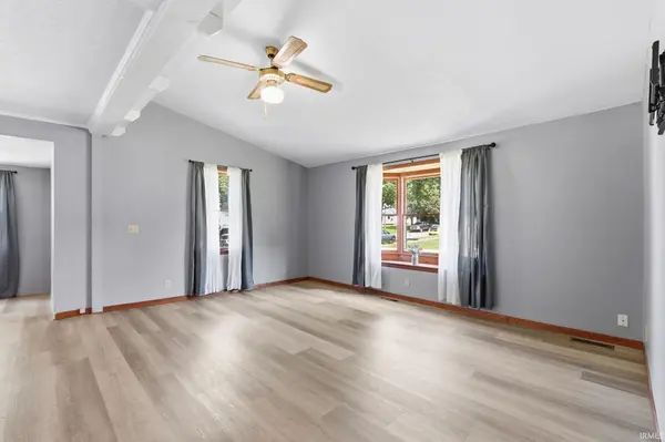 422 Charles ST, Plymouth, IN 46563
