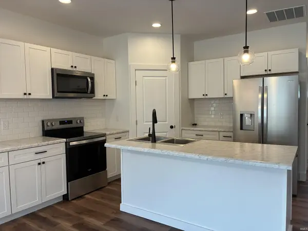 1520 Serenity TRL, Bluffton, IN 46714