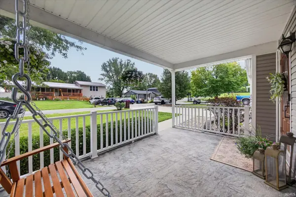 107 Terrace DR, Loogootee, IN 47553-2207