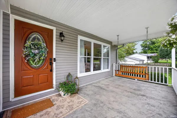 107 Terrace DR, Loogootee, IN 47553-2207