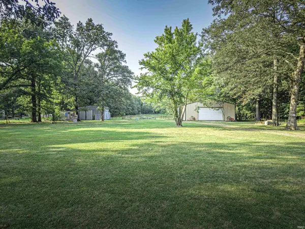 4911 Slim Pond RD, Mount Vernon, IN 47620