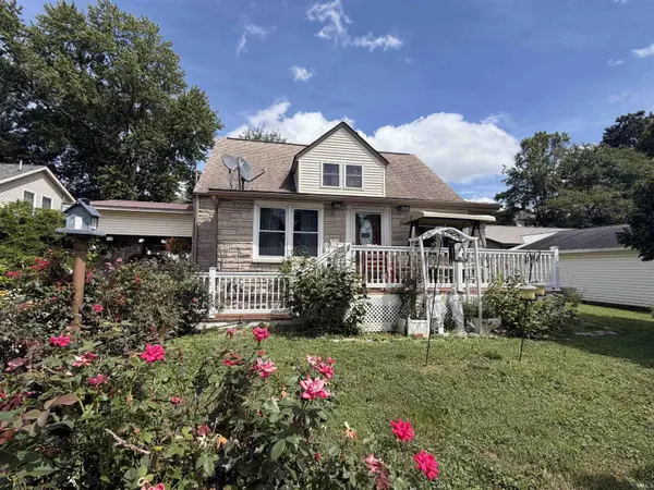 702 NW 2nd ST, Washington, IN 47501