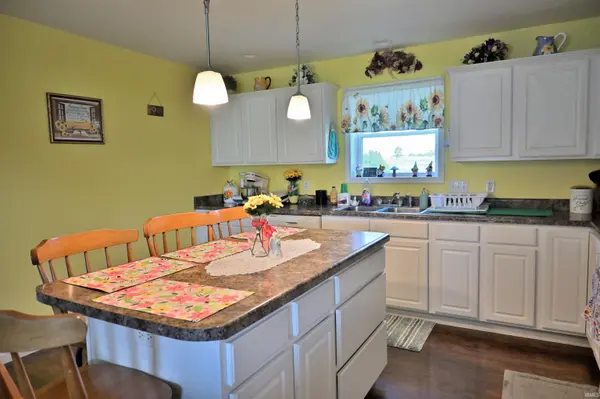 4266 S 170 E RD, Jasper, IN 47546