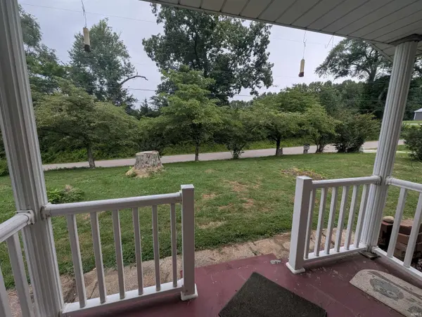 1176 N McClure RD, Vincennes, IN 47591