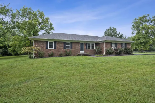 4934 Heckel RD, Evansville, IN 47725