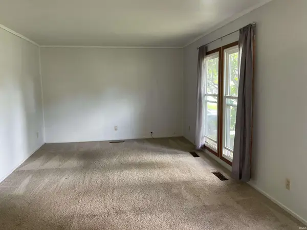 3360 Eastwood DR, Fort Wayne, IN 46805-1606
