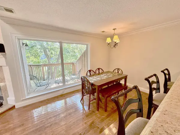 9373 S Pointe Lasalles DR, Bloomington, IN 47401