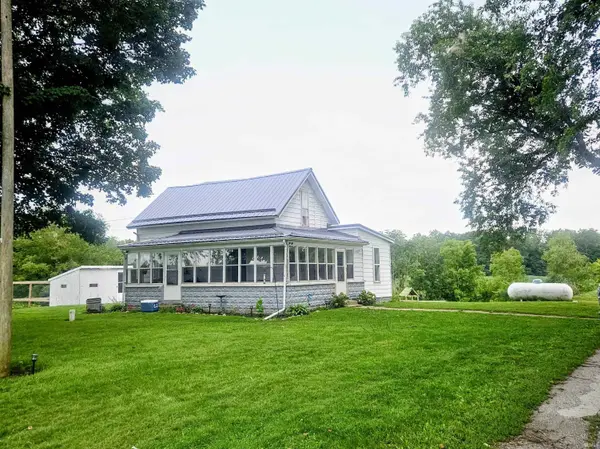 7037 E 1150 S ***, South Whitley, IN 46787-9503