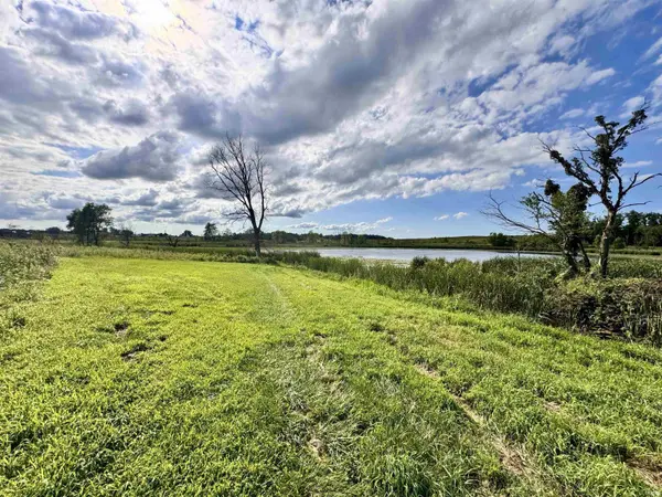 7404 W 1400 N ***, Silver Lake, IN 46982