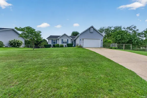 10374 Sunview DR, Osceola, IN 46561-9135