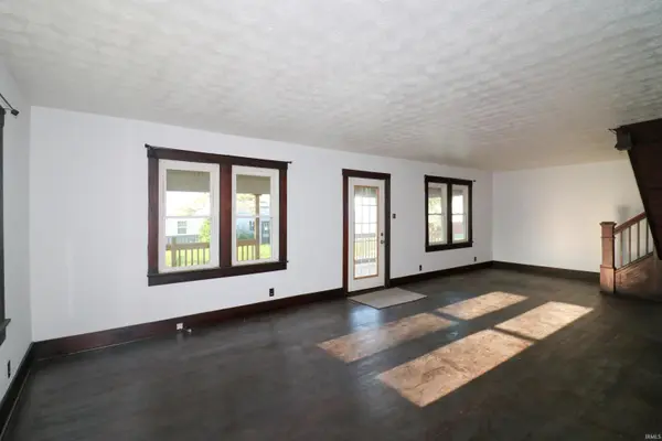 323 E Water ST, Hartford City, IN 47348