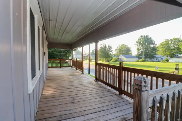 323 E Water ST, Hartford City, IN 47348
