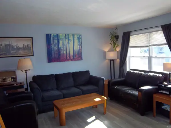 1126 N Forest View DR, Ellettsville, IN 47429