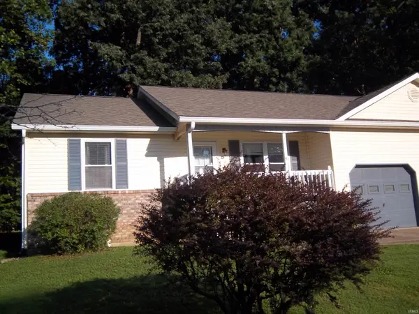 1126 N Forest View DR, Ellettsville, IN 47429