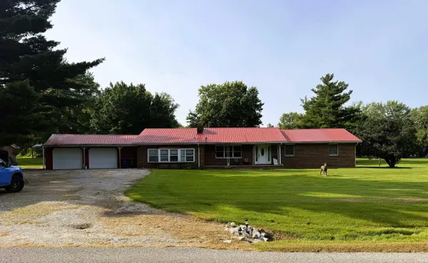 2655 E Degonia RD, Boonville, IN 47601