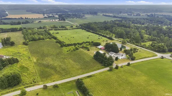 ** N 75 E RD, Albion, IN 46701-9502