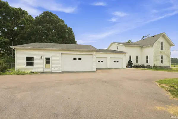 1052 N 75 E RD, Albion, IN 46701