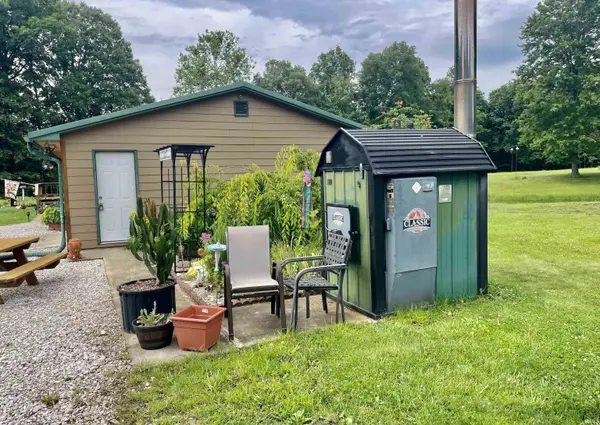 2301 Combes RD, Quincy, IN 47456