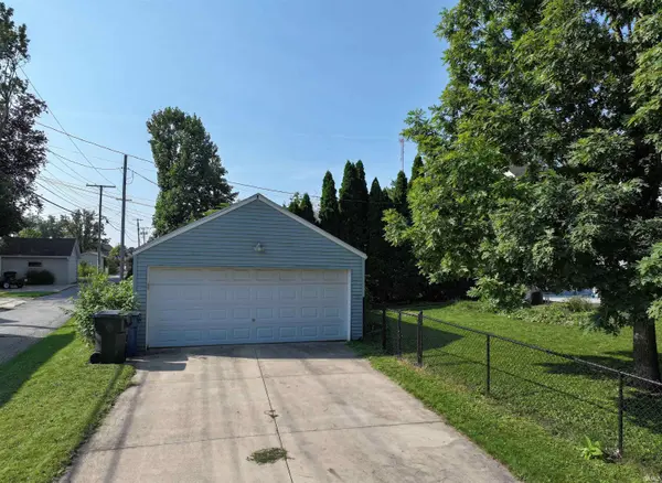 724 N Center ST, Plymouth, IN 46563-1508