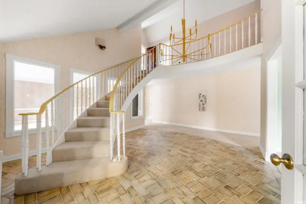 604 N Mesa RD, Muncie, IN 47304-9348