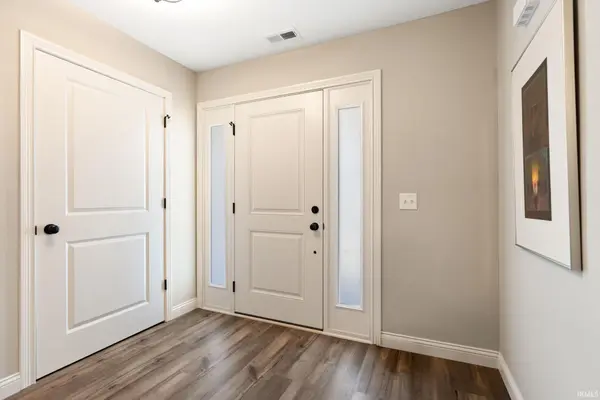 113 Paul CT, Roanoke, IN 46783