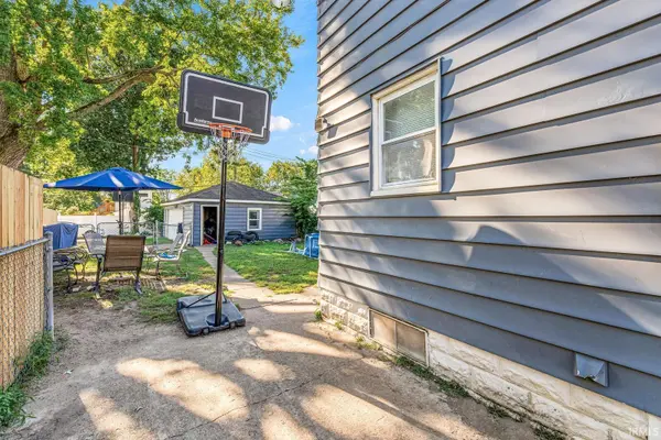 323 N Indiana ST, Mishawaka, IN 46544