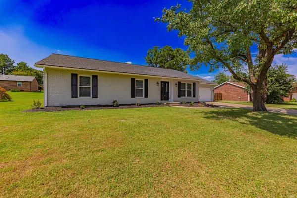 6840 Copperfield DR, Evansville, IN 47711