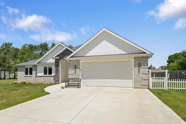 9883 Gerig RD, Leo, IN 46765