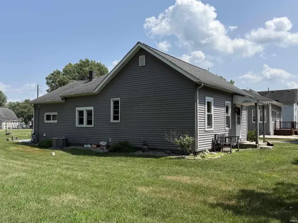 227 N Brooks ST, Francesville, IN 47946