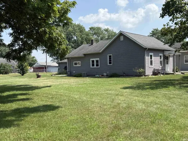227 N Brooks ST, Francesville, IN 47946