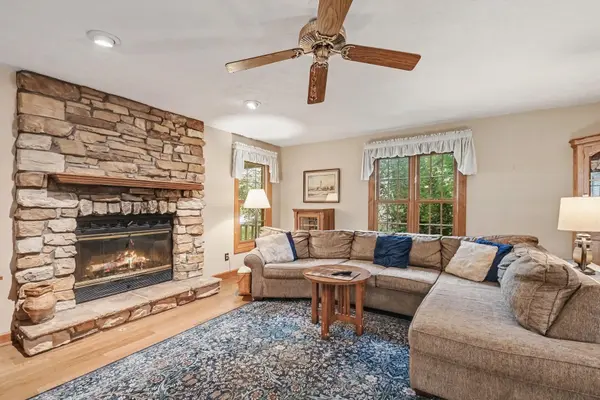 51951 Carriage Hills DR, South Bend, IN 46635