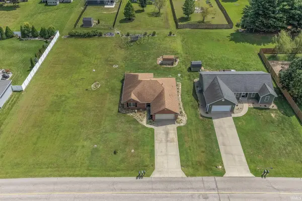 552 S Kasper DR, Santa Claus, IN 47579-6285
