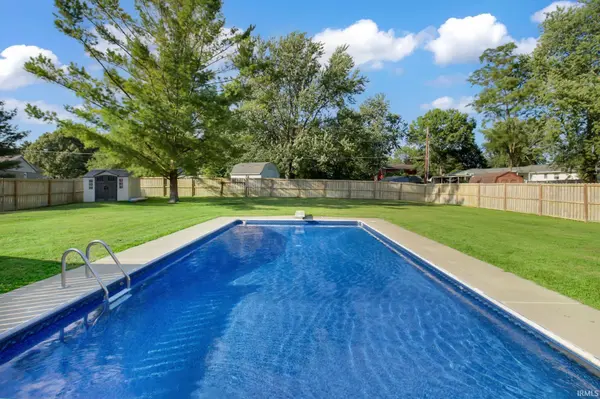 4704 Ridge RD, Kokomo, IN 46901