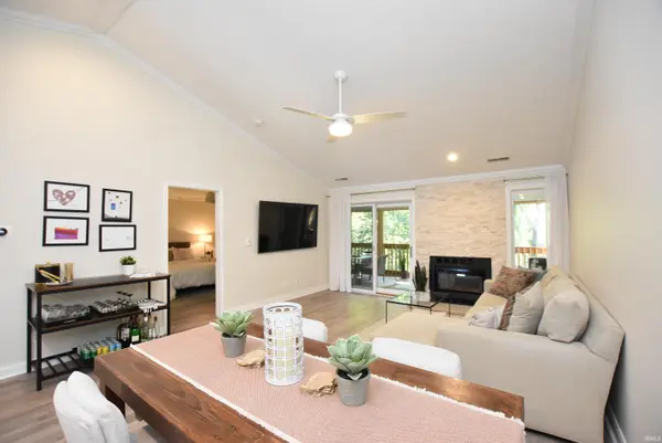 1830 E Eagle Bay DR, Bloomington, IN 47401
