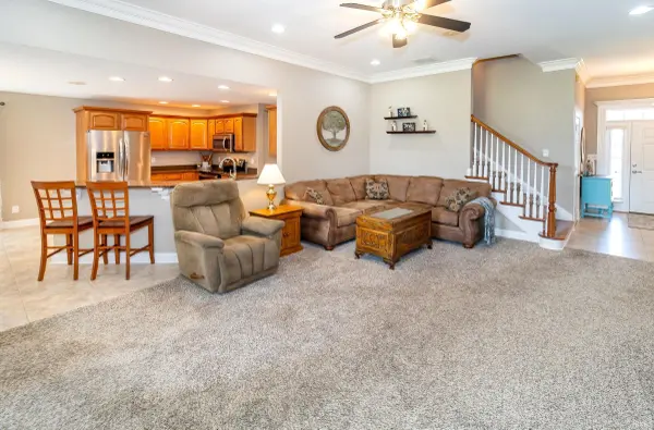 5836 Waterstone DR, Newburgh, IN 47630