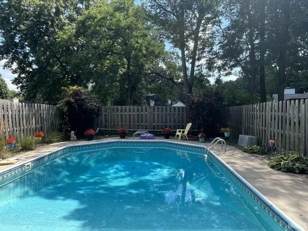 30889 Ridgeview DR, Elkhart, IN 46517-9318