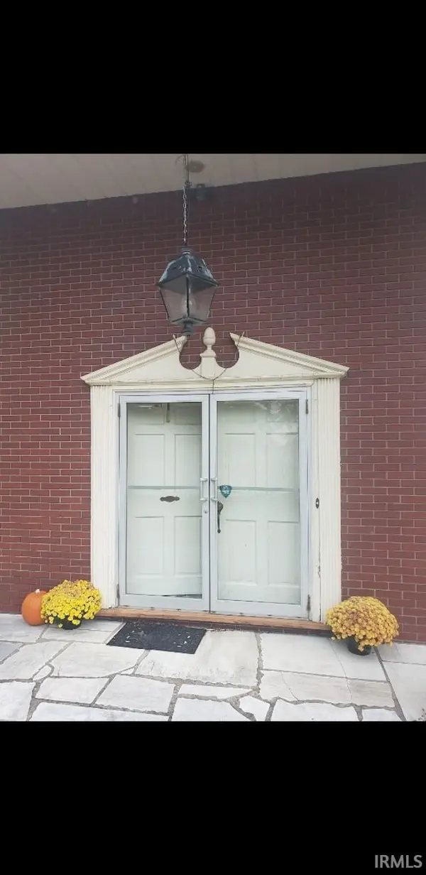 10300 E Orr RD, Albany, IN 47320-9174