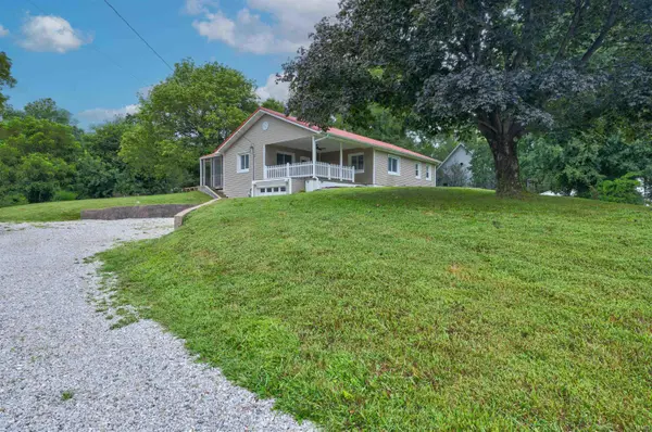 307 S Main ST, Patoka, IN 47666