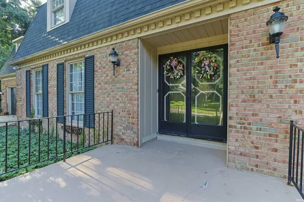 17022 Woodshire CT, Granger, IN 46530-9787