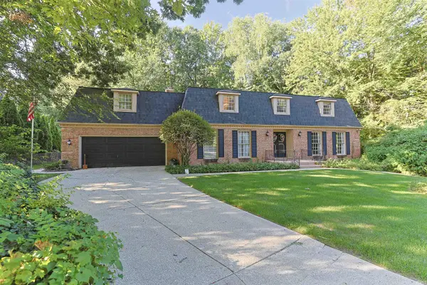 17022 Woodshire CT, Granger, IN 46530-9787
