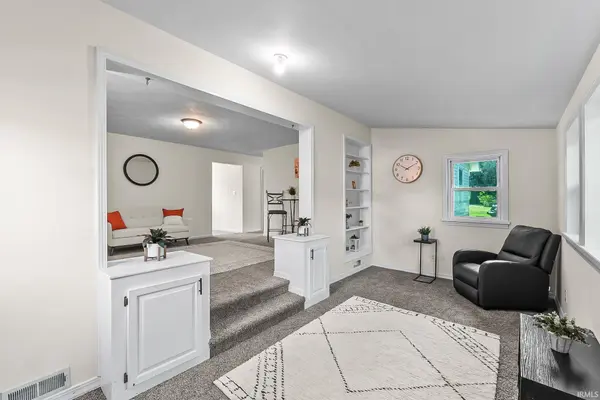 303 Orchard Hill DR, Lagrange, IN 46761-2270