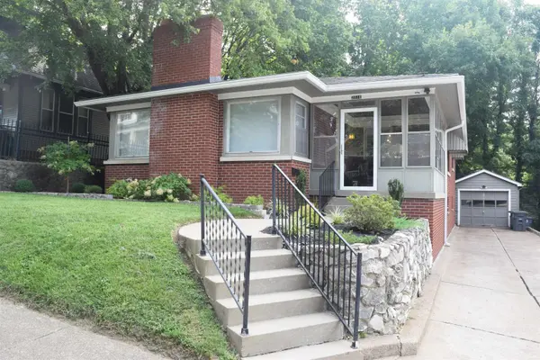 2816 Hillcrest TER, Evansville, IN 47712