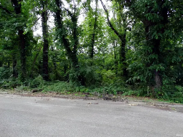 3901 3907 3913 Frisse AVE, Evansville, IN 47714
