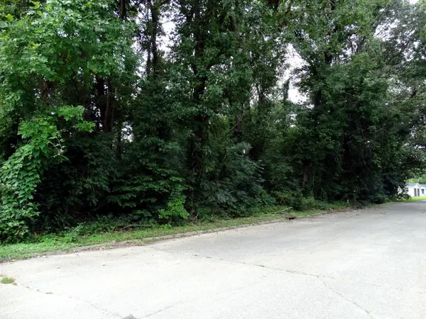 3901 3907 3913 Frisse AVE, Evansville, IN 47714