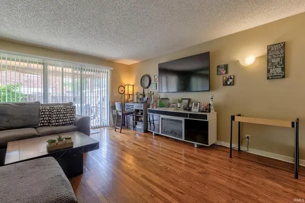 101 Buckingham DR, Evansville, IN 47715-3276